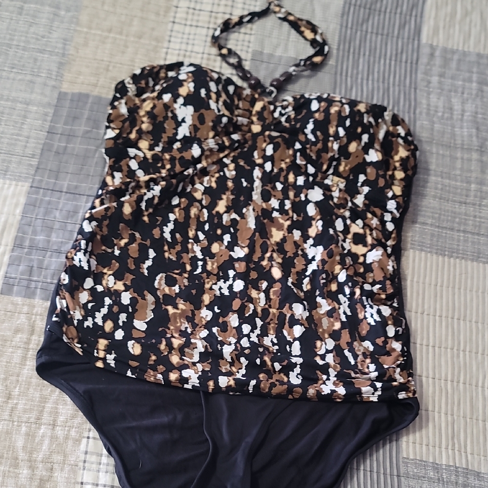 Dana Buchman Sz 18 1-piece Swimsuit